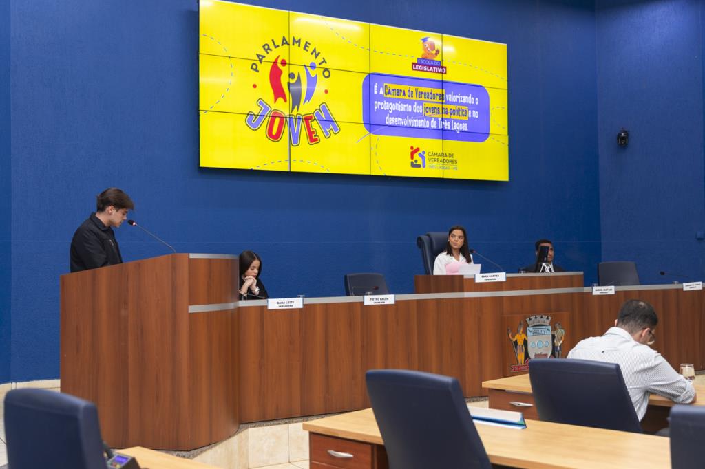 Jovens vereadores propõem projetos de inclusão digital para idosos e de rede de apoio para mães solo