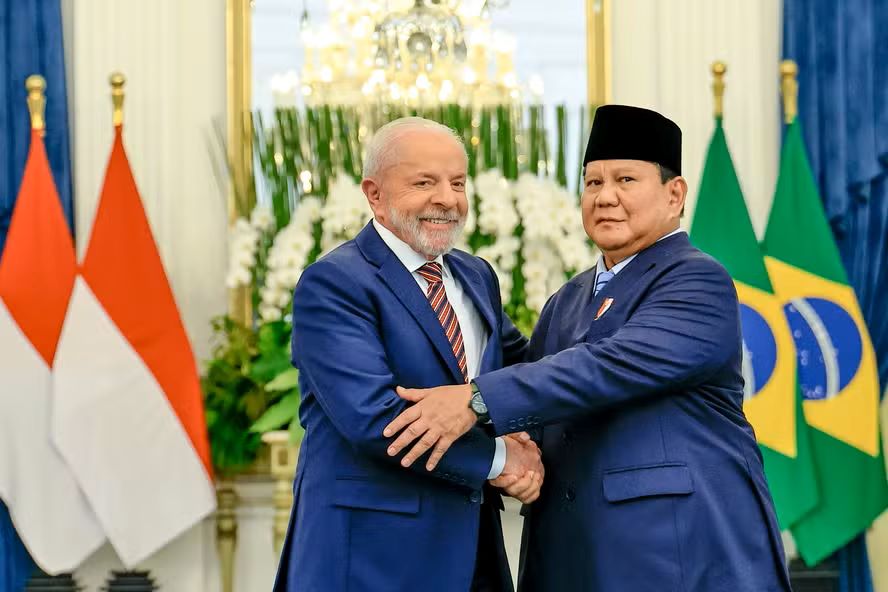 Lula confirma que irá disputar quarto mandato presidencial em 2026