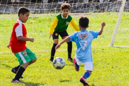 Campeonato Futebol de Base: Semifinais hoje (06) e finais no Sábado (08) no “Madrugadão”