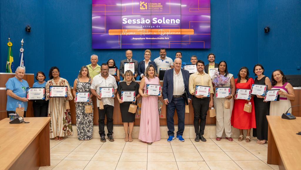 Solenidade na Câmara reconhece o trabalho de diversos profissionais