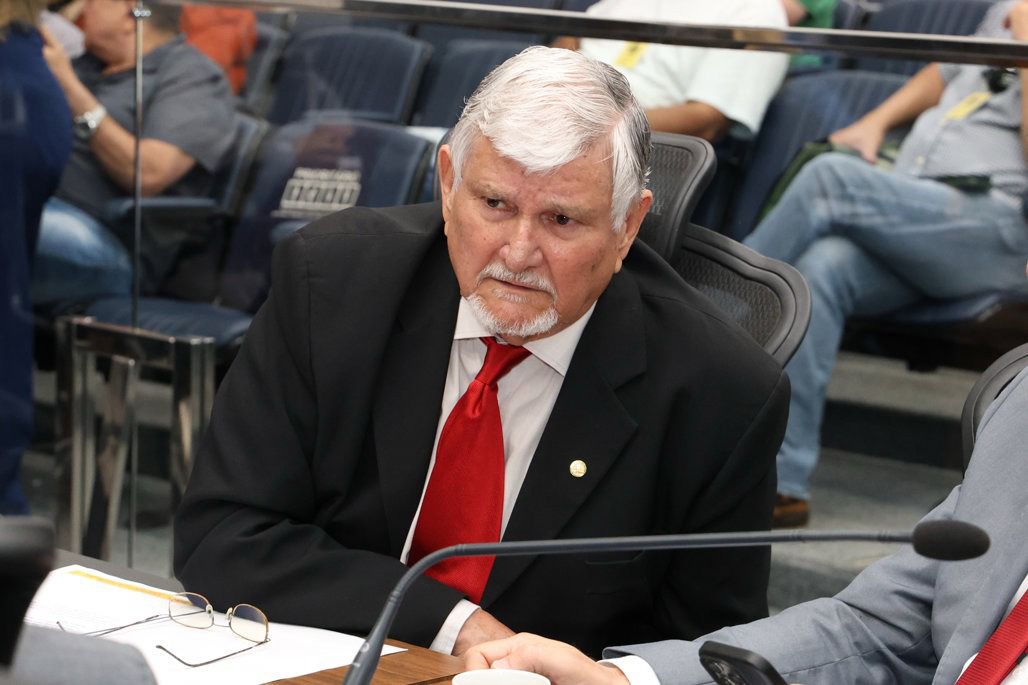 Zeca do PT solicita 200 novas residências para indígenas e famílias assentadas em Nioaque