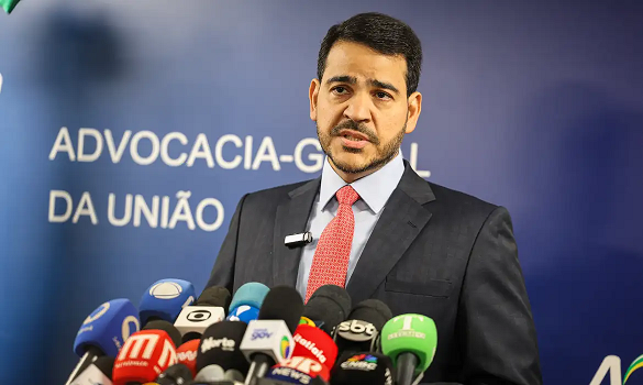 Lula indica Jorge Messias para a vaga de ministro do STF no lugar de Barroso