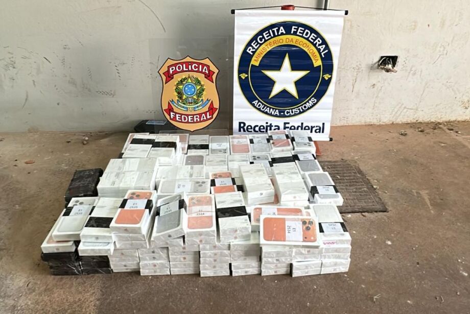 PF e Receita Federal apreendem carga de celulares em fundo falso de carro  