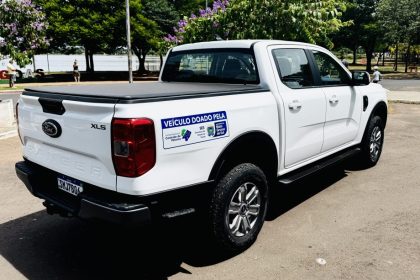 Prefeitura de Três Lagoas recebe doação de nova caminhonete para reforçar serviços da saúde municipal