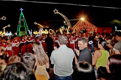 Três Lagoas abre oficialmente a temporada natalina com acender das luzes e inauguração da Cidade do Natal