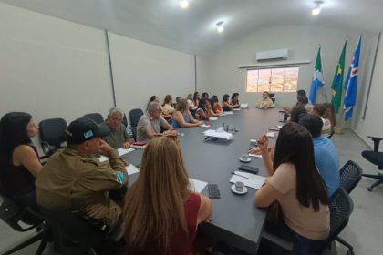 Conselhos Municipais realiza reunião de alinhamento com colegiados e projeta ações para 2026
