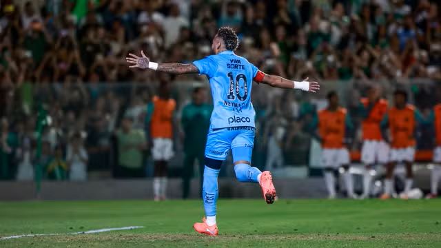 Neymar faz hat-trick, Santos vence Juventude e se aproxima de permanência na Série A