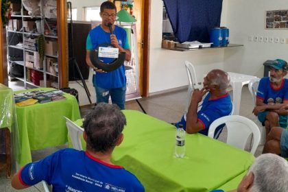 Setor de entomologia realiza palestras educativas no SCFV Tia Nega e na Fábrica Kidy Calçados