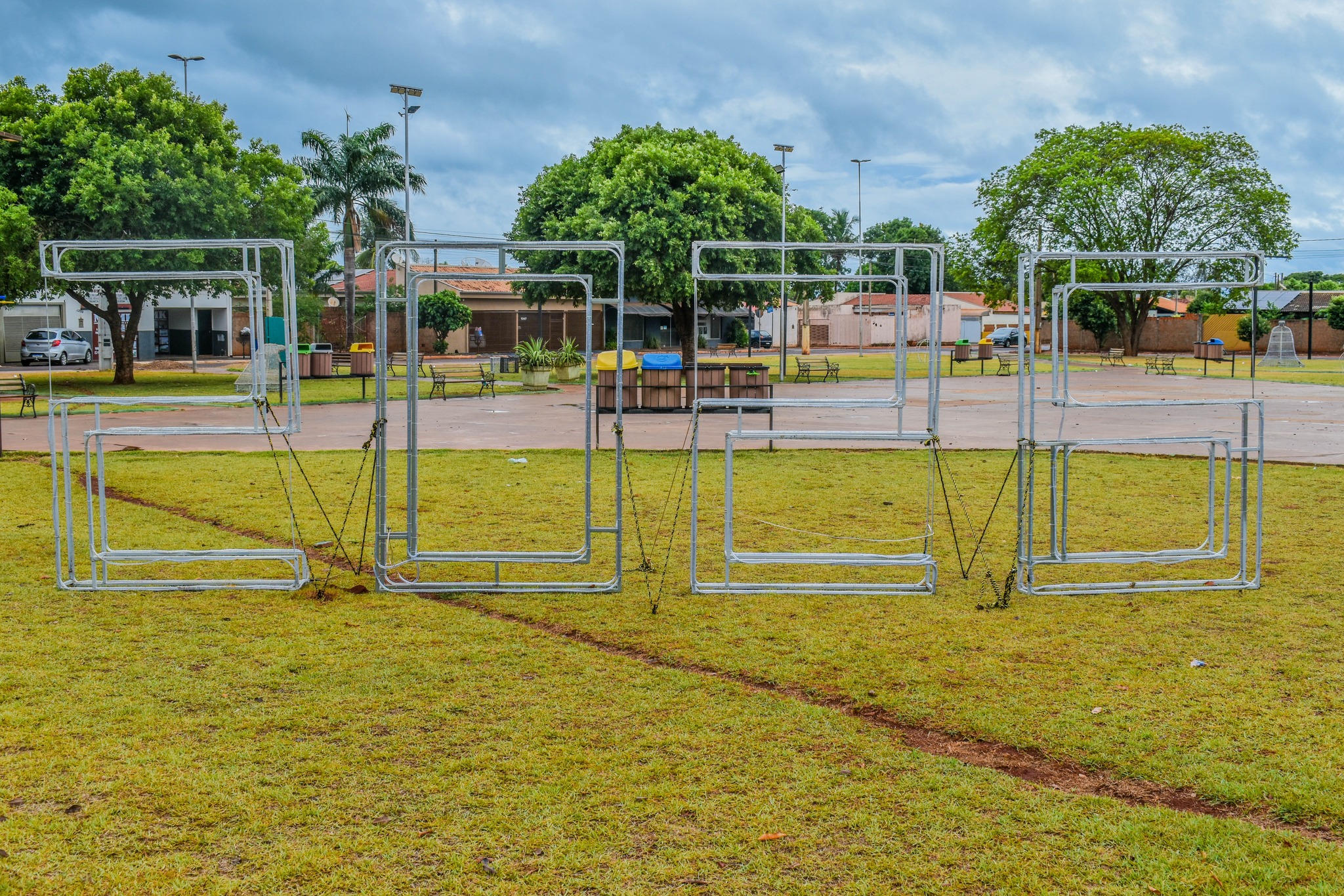 Prefeitura ilumina ruas e pontos de Selvíria para o fim de ano