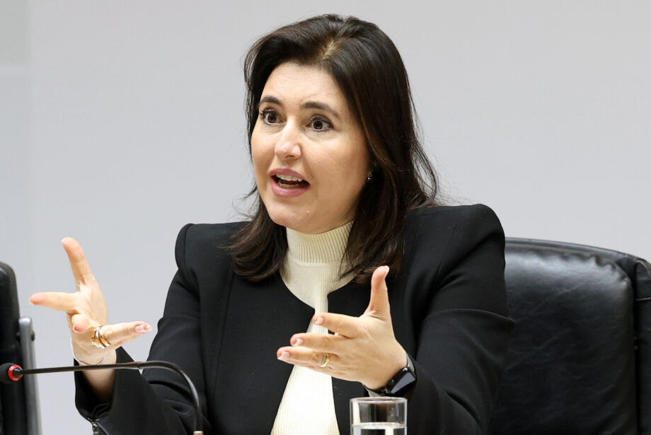 Simone só definirá onde disputará uma vaga ao Senado após conversa com Lula  