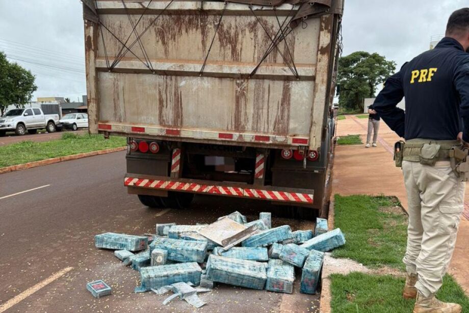 Federal apreende carregamentos de cocaína em menos de 24h na fronteira  