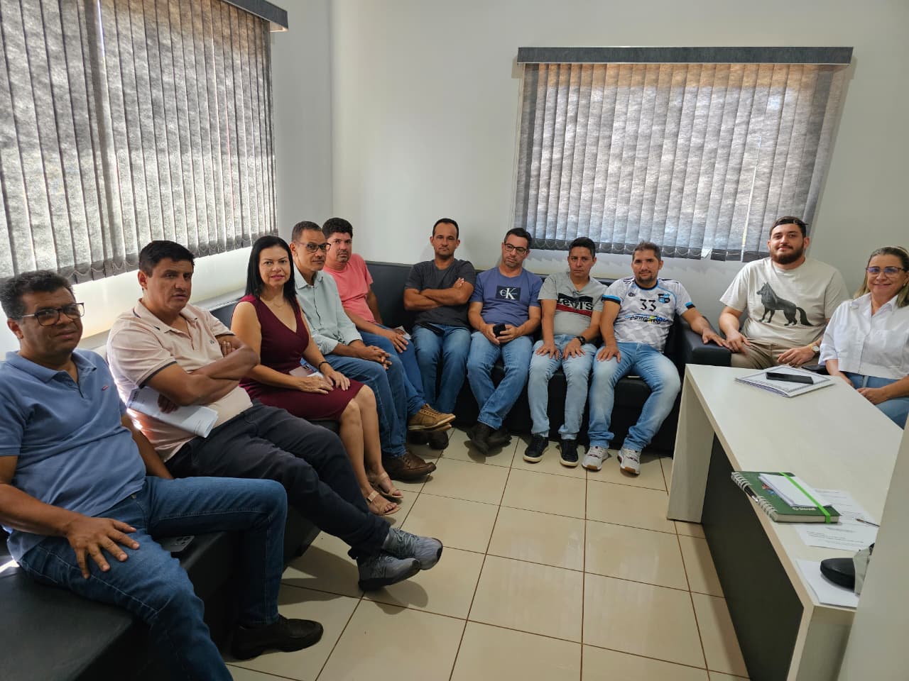 Prefeito Jaime e secretária Dalila se reúnem com vereadores para discutir retomada da administração do CEM