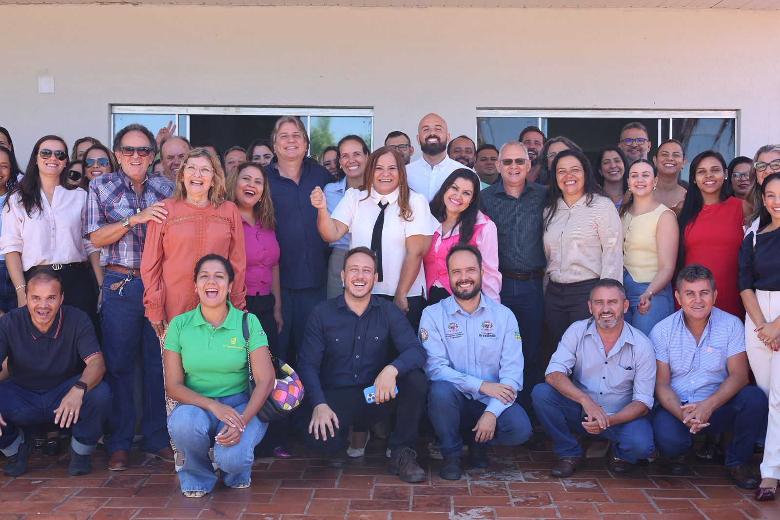 Em Brasilândia, Caravina participa da inauguração da Casa do Trabalhador e entrega recursos para a APAE