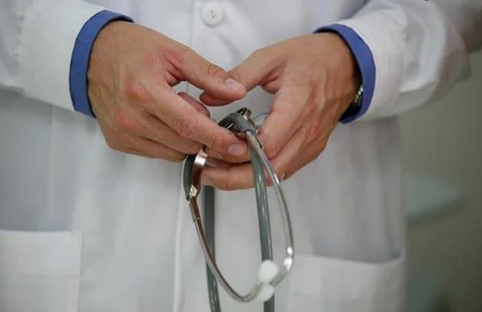 No Brasil, a cada dez alunos de medicina em instituições  privadas, quatro não atingiram nota no Enamed