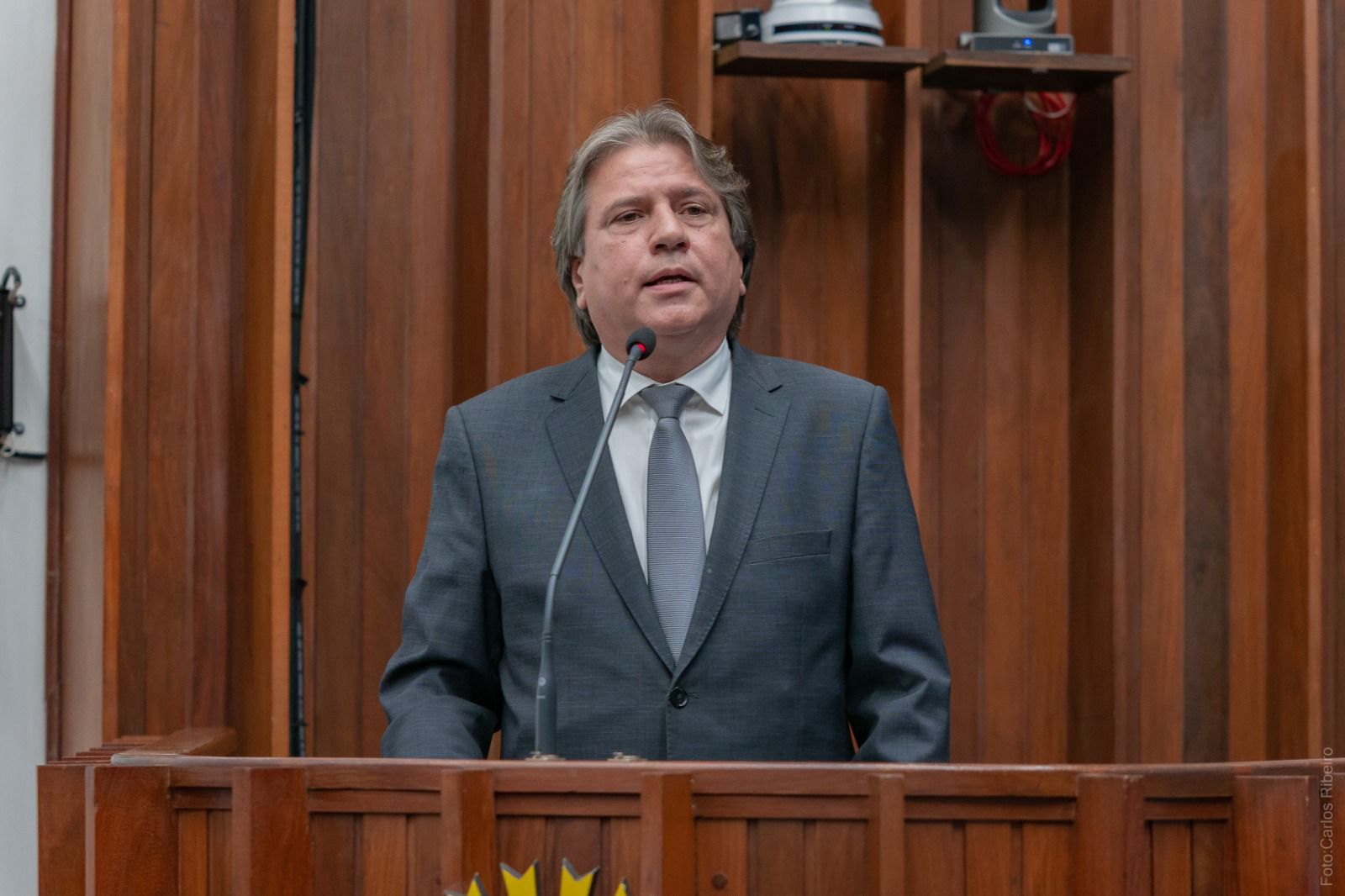 1ª pesquisa de 2026 coloca Caravina entre os três deputados mais bem avaliados do Estado