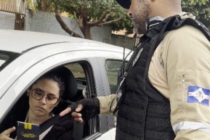 Departamento de Trânsito realiza ação “Volta às Aulas” em escolas do município