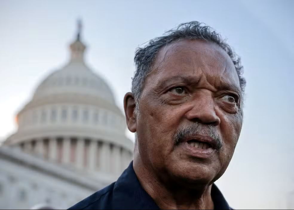 Jesse Jackson, líder dos direitos civis que foi candidato à presidência dos EUA, morre aos 84 anos