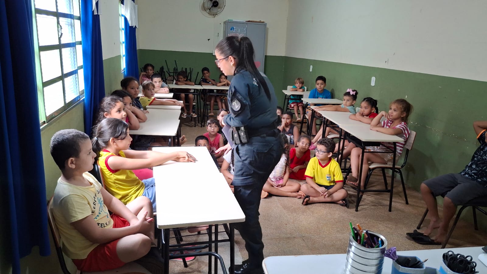 Polícia Militar orienta crianças e adolescentes do SER MAIS sobre segurança