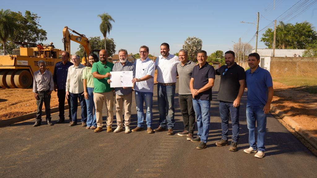 Vereadores finalizam semana participando de ordem de serviço e da entrega de material escolar