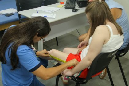 Prefeitura de Três Lagoas promove Oficina Ortopédica Itinerante para ampliar acesso a equipamentos de mobilidade