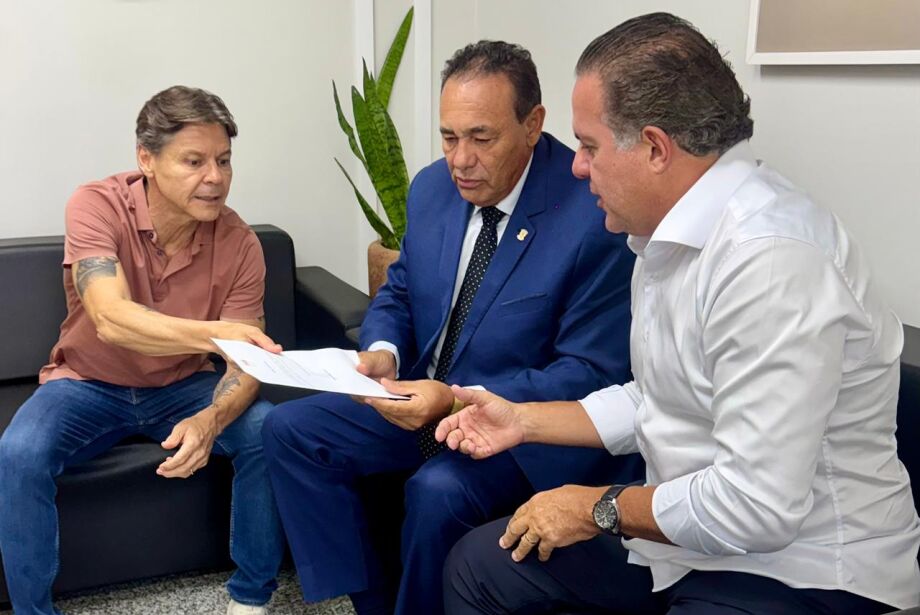 Paulo Duarte deixa presidência do PSB e encaminha filiação ao PSDB  