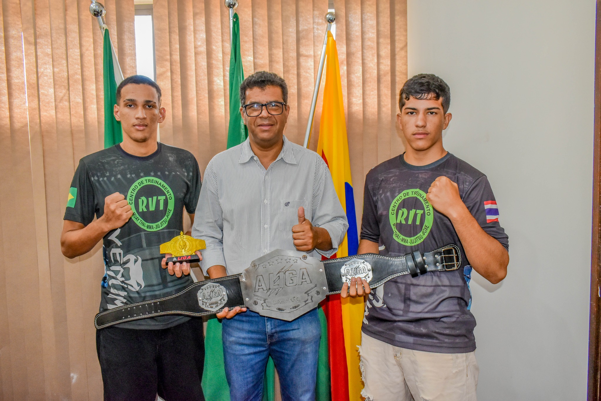 Atletas de Selvíria se destacam em evento de luta em Birigui