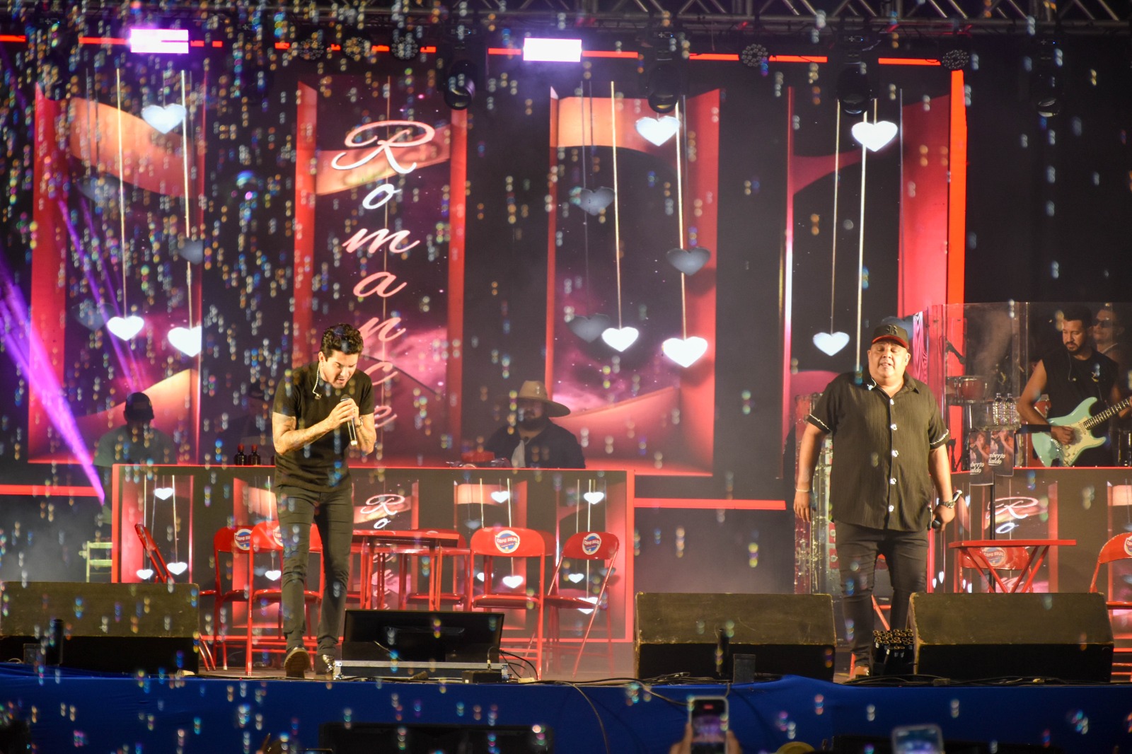 Humberto e Ronaldo reúnem grande público na abertura da 5ª Festa do Peixe de Selvíria
