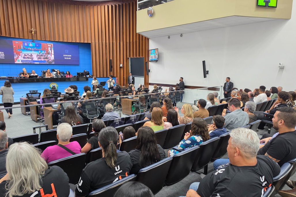 ALEMS homenageia prefeito e secretária de Educação de Selvíria por destaque na alfabetização