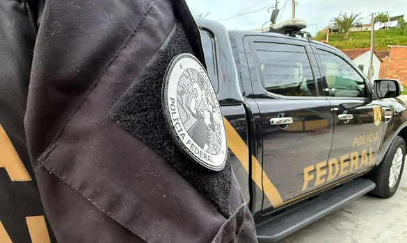 PF apreende mais de duas toneladas de maconha prensada no Paraná