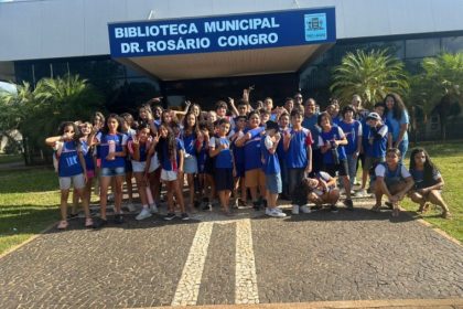 Biblioteca de Três Lagoas promove exposição de crochê e programação especial voltada aos estudantes