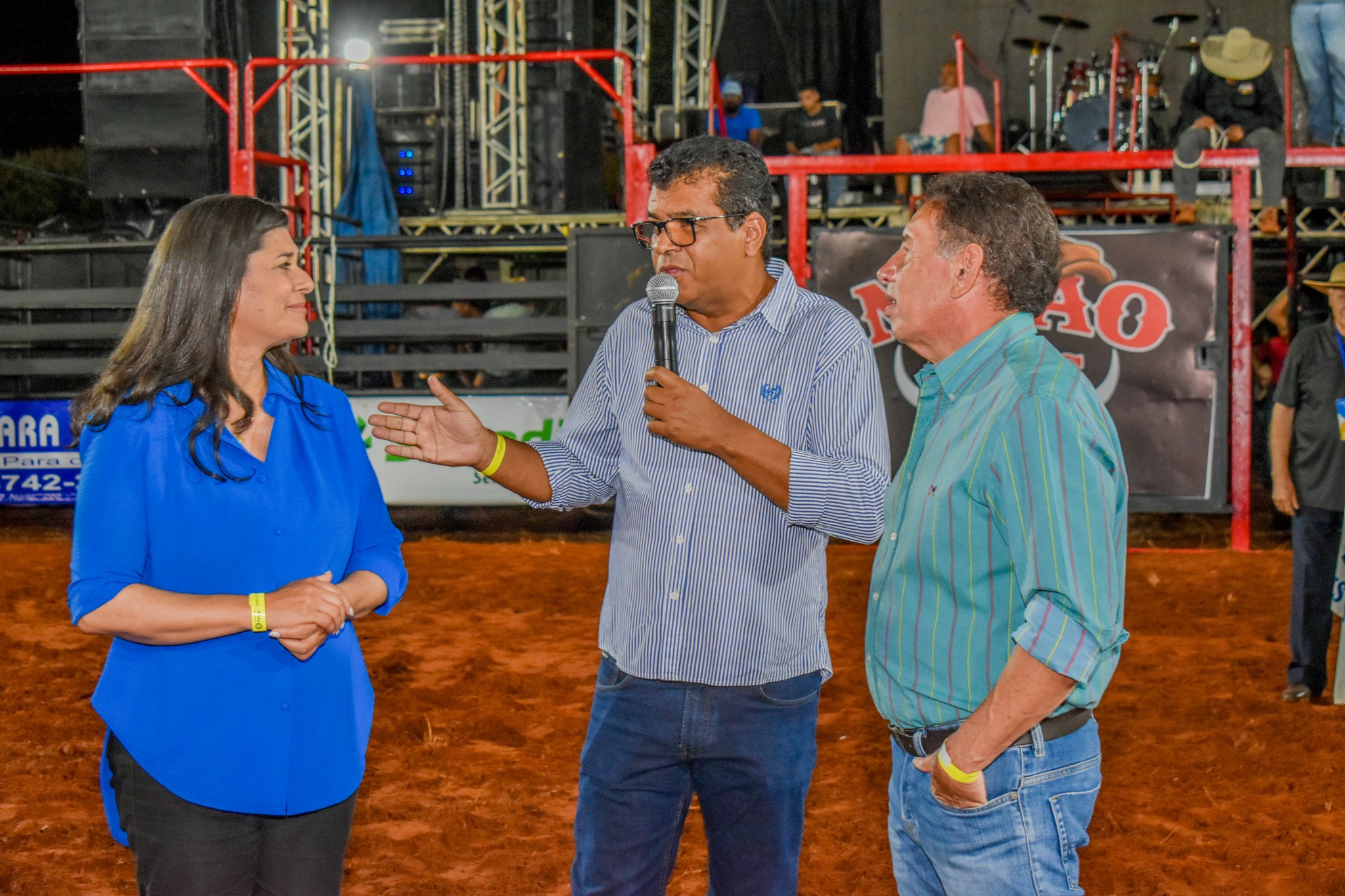 Prefeito Jaime recepciona presidente da ALEMS no Encontro de Cowboys de Selvíria